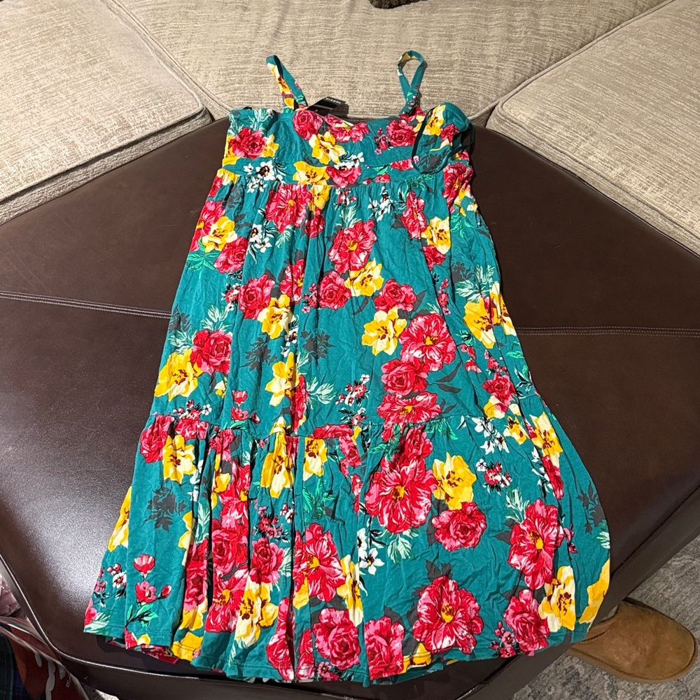 Plus Size Torrid Floral Dress (NWT) - Picture 3 of 4